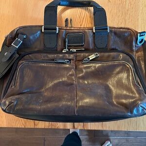 TUMI Albany Slim Commuter Brief Leather